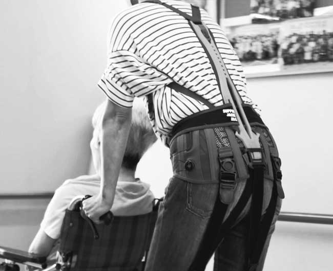 Exoesqueleto para apoyo técnico en instalaciones sanitarias