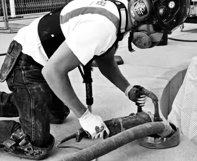 Exoesqueleto industrial para mantenimiento y servicios técnicos